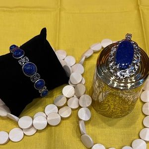 Set lapis lazuli pendant and bolo bracelet
